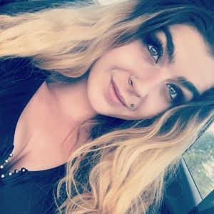 Meet your Posher, Andrea